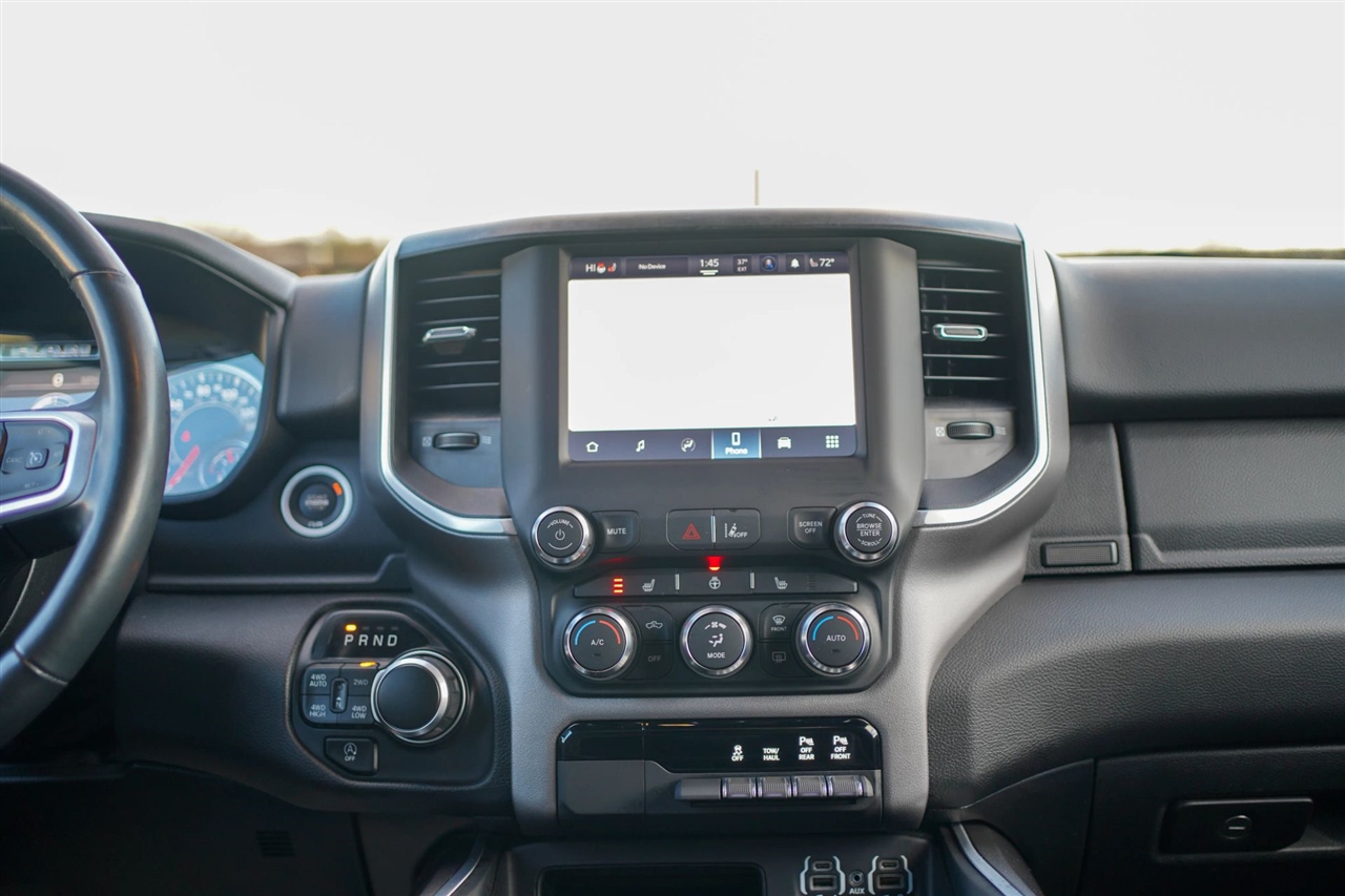 RAM 1500 Big Horn Crew Cab SWB 4WD 2022