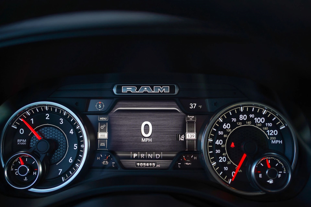 RAM 1500 Big Horn Crew Cab SWB 4WD 2022