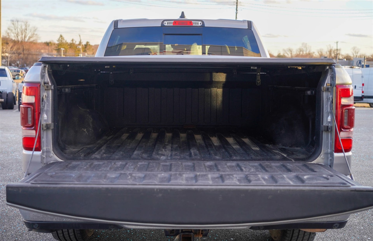 RAM 1500 Big Horn Crew Cab SWB 4WD 2022