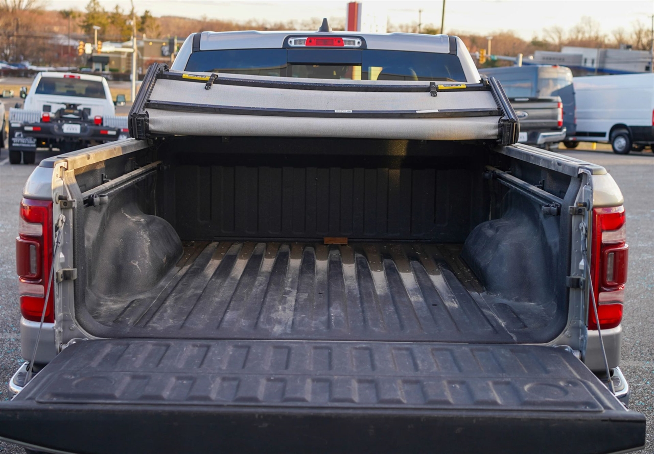 RAM 1500 Big Horn Crew Cab SWB 4WD 2022