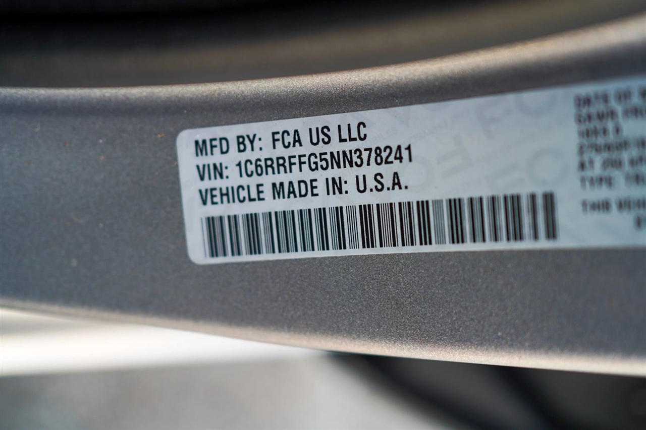 RAM 1500 Big Horn Crew Cab SWB 4WD 2022