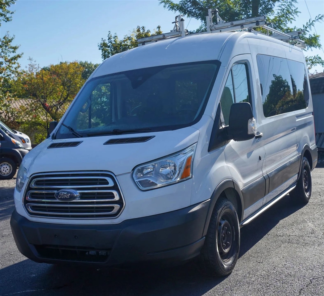 2017 Ford Transit Wagon XLT's photo