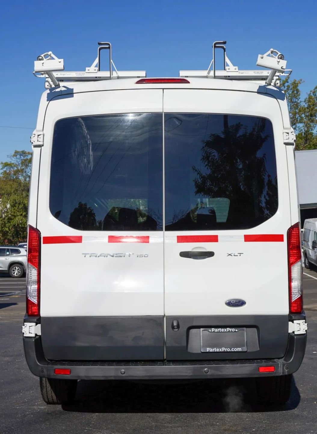 Ford Transit 150 Wagon Med. Roof XLT w/Sliding Pass. 130-in. WB 2017