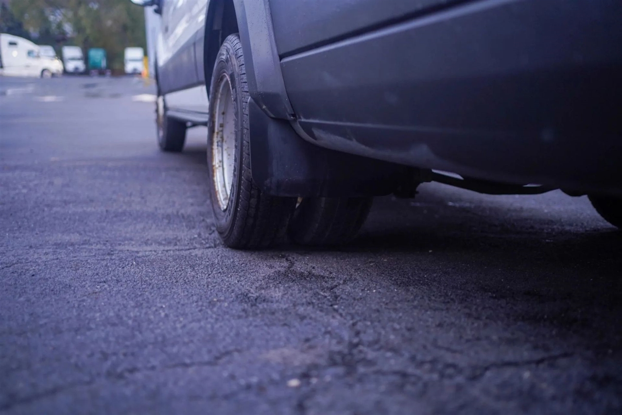 Ford Transit 350 Van HD High Roof w/Pass. Slide 148-in. WB EL 2017