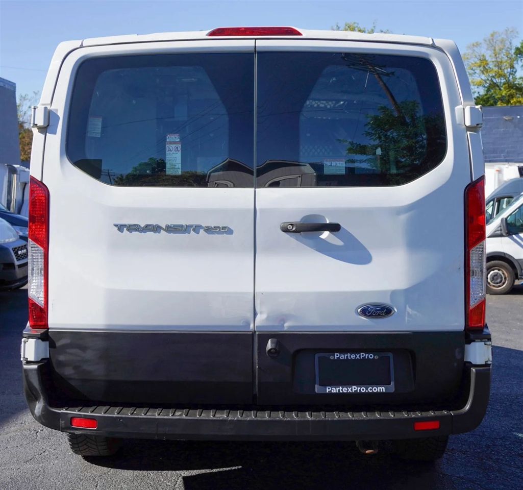 Ford Transit 250 Van Low Roof 60/40 Pass.130-in. WB 2019