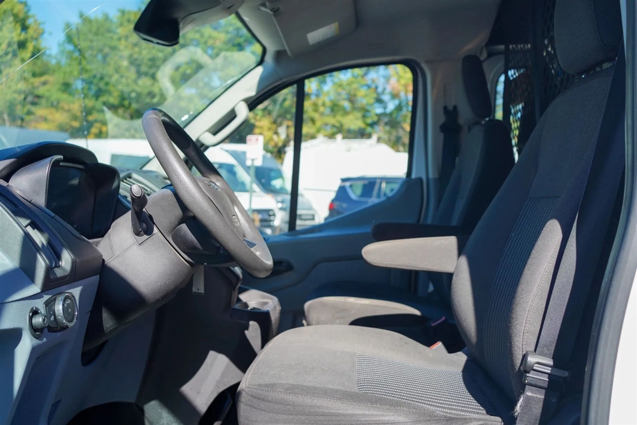 Ford Transit 250 Van Low Roof 60/40 Pass.130-in. WB 2019