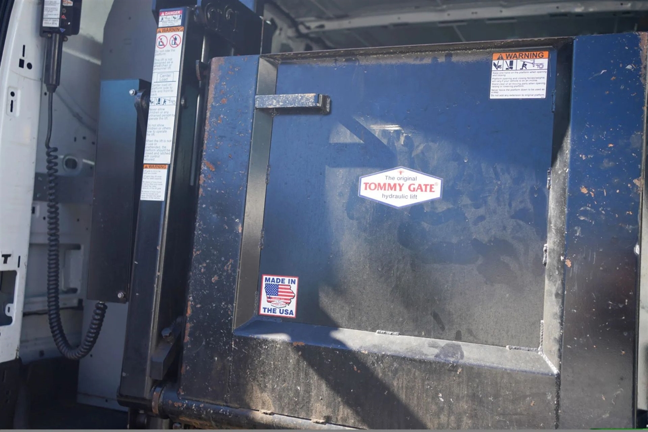 Ford Transit 250 Van Low Roof 60/40 Pass.130-in. WB 2019