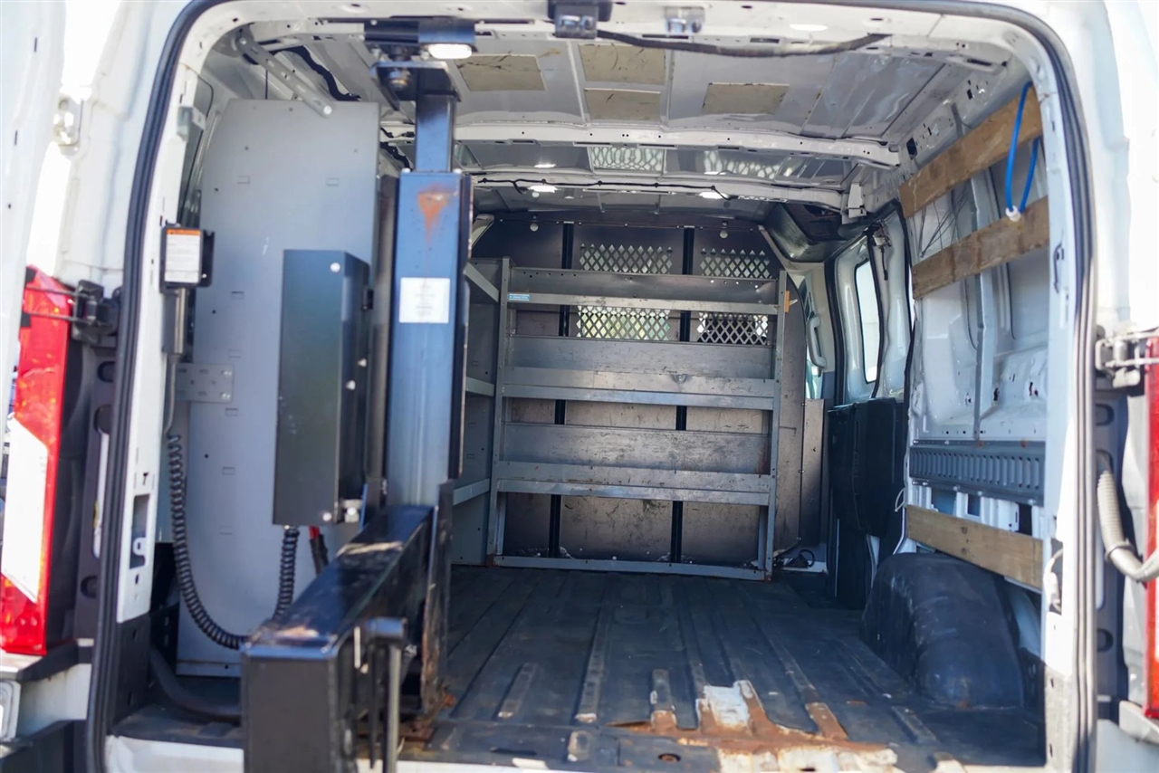 Ford Transit 250 Van Low Roof 60/40 Pass.130-in. WB 2019