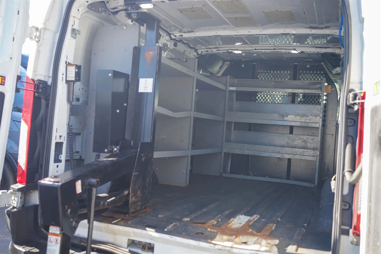 Ford Transit 250 Van Low Roof 60/40 Pass.130-in. WB 2019