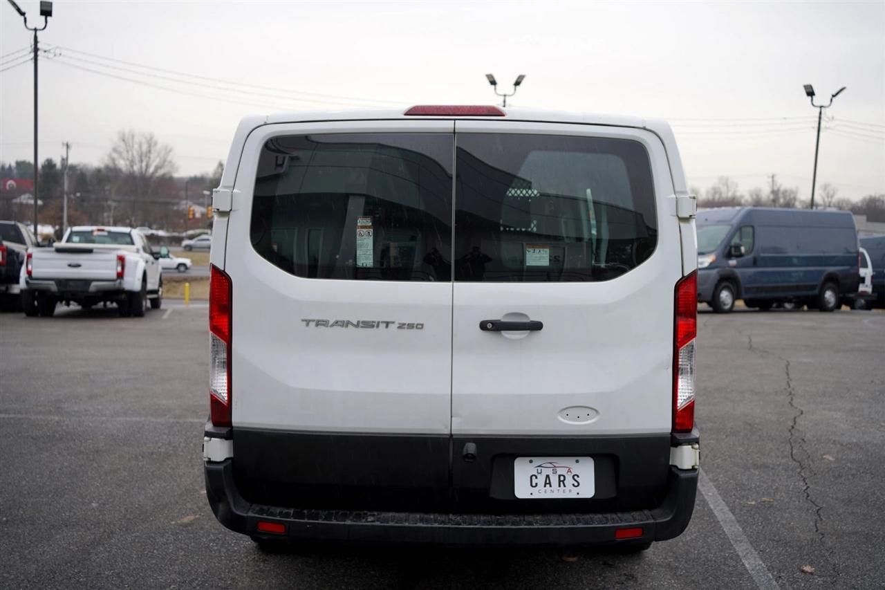 Ford Transit 250 Van Low Roof 60/40 Pass.130-in. WB 2019