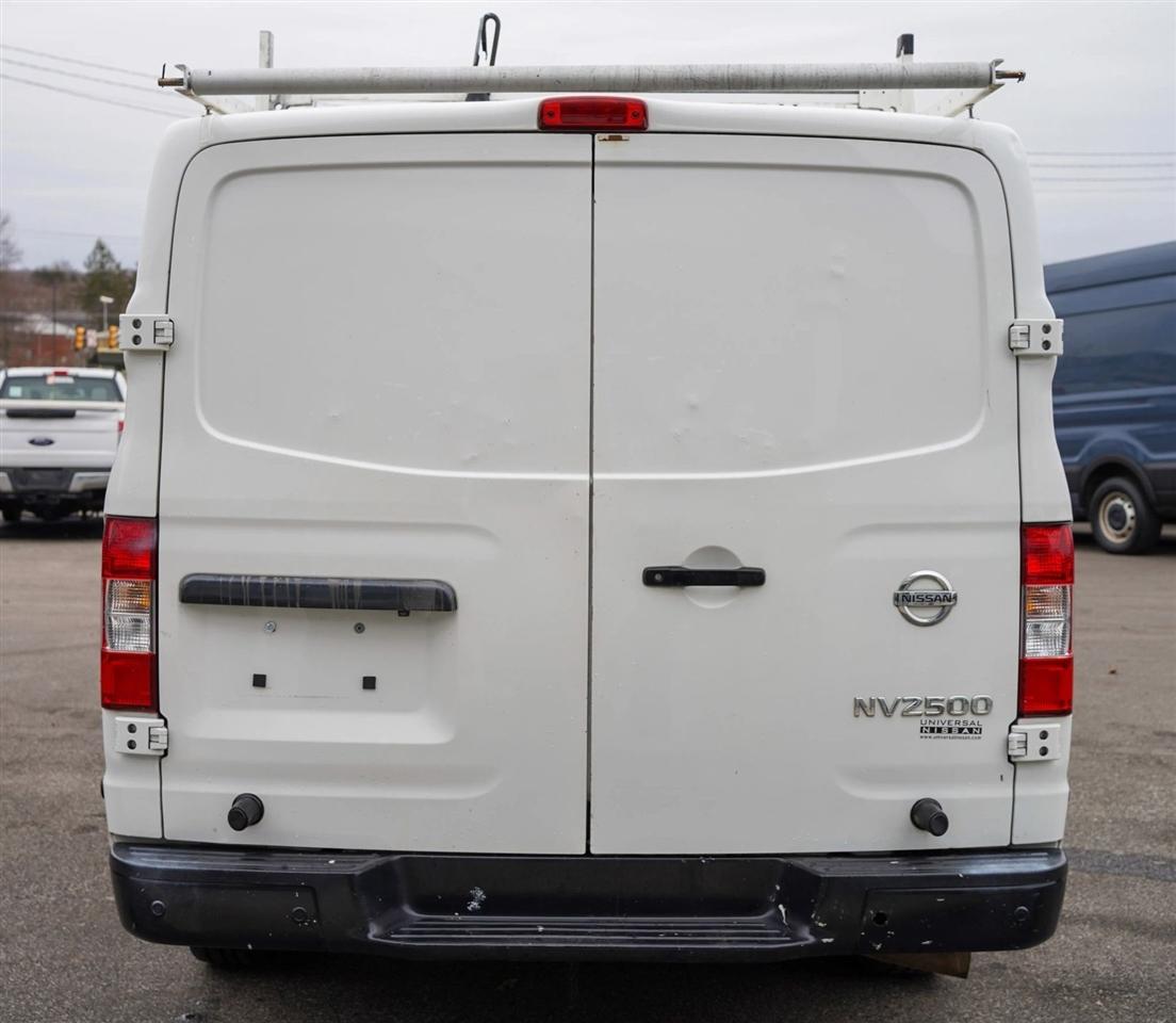 Nissan NV Cargo 2500 HD SV V6 2020