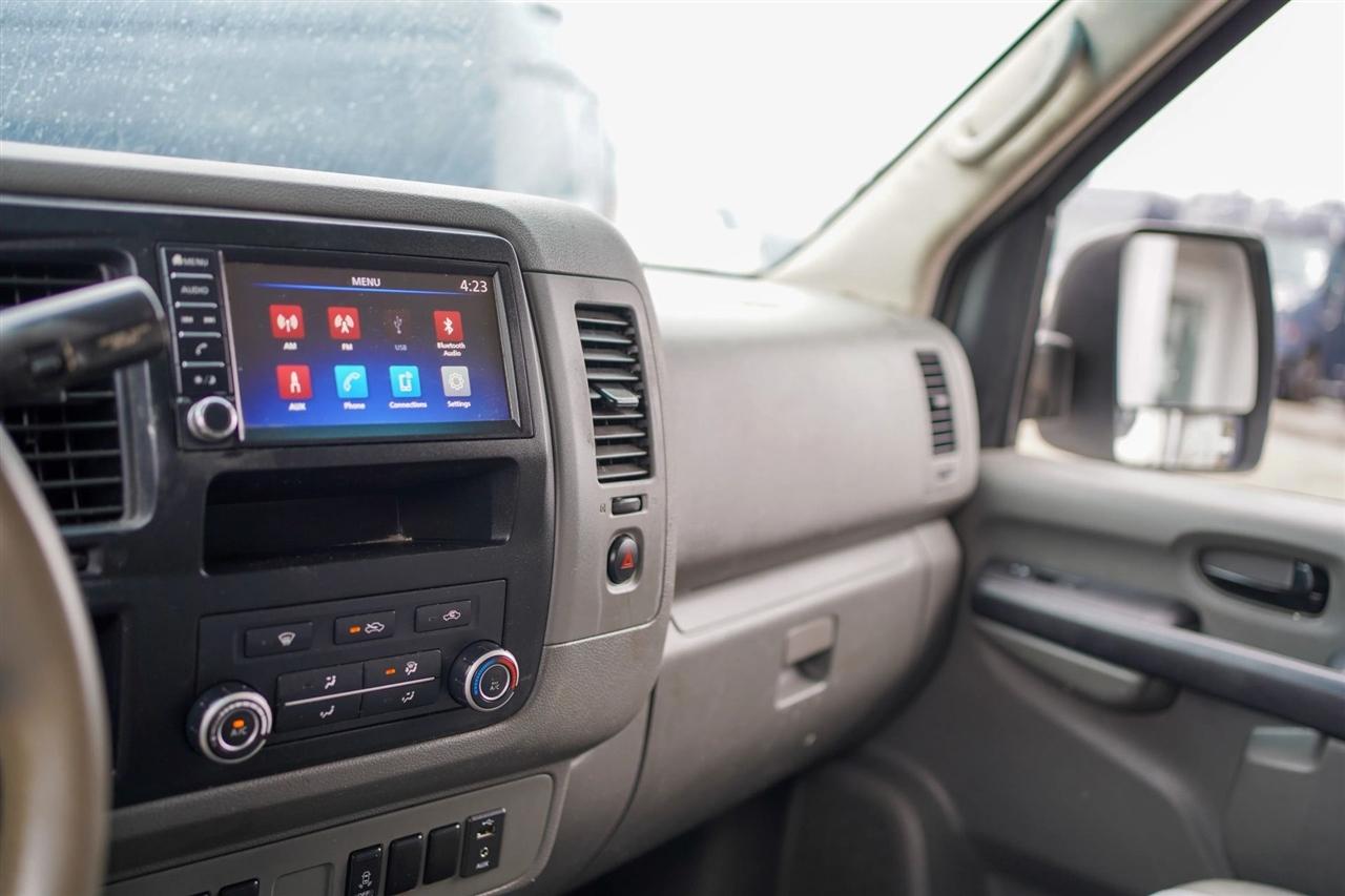 Nissan NV Cargo 2500 HD SV V6 2020