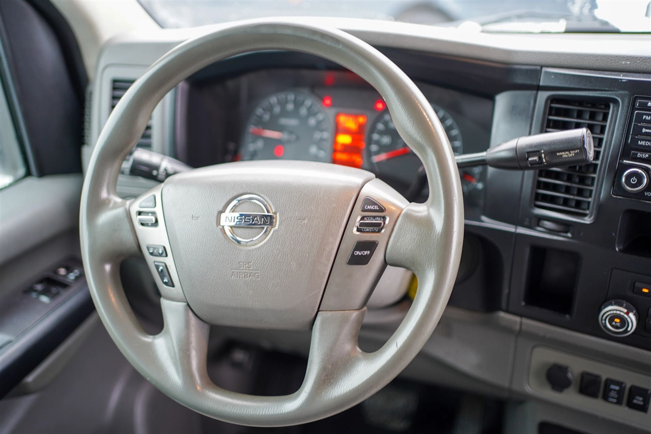 Nissan NV Cargo 2500 HD SV V8 High Roof 2018