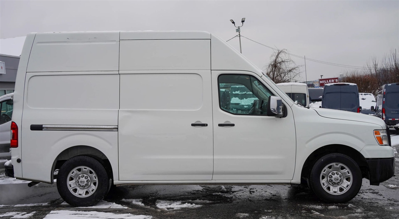 Nissan NV Cargo 2500 HD SV V8 High Roof 2018