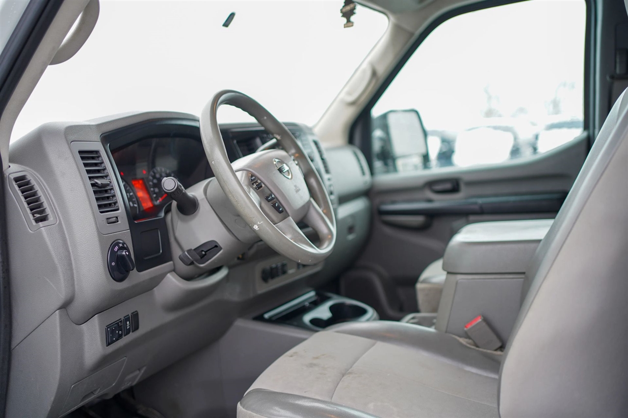 Nissan NV Cargo 2500 HD SV V8 High Roof 2018