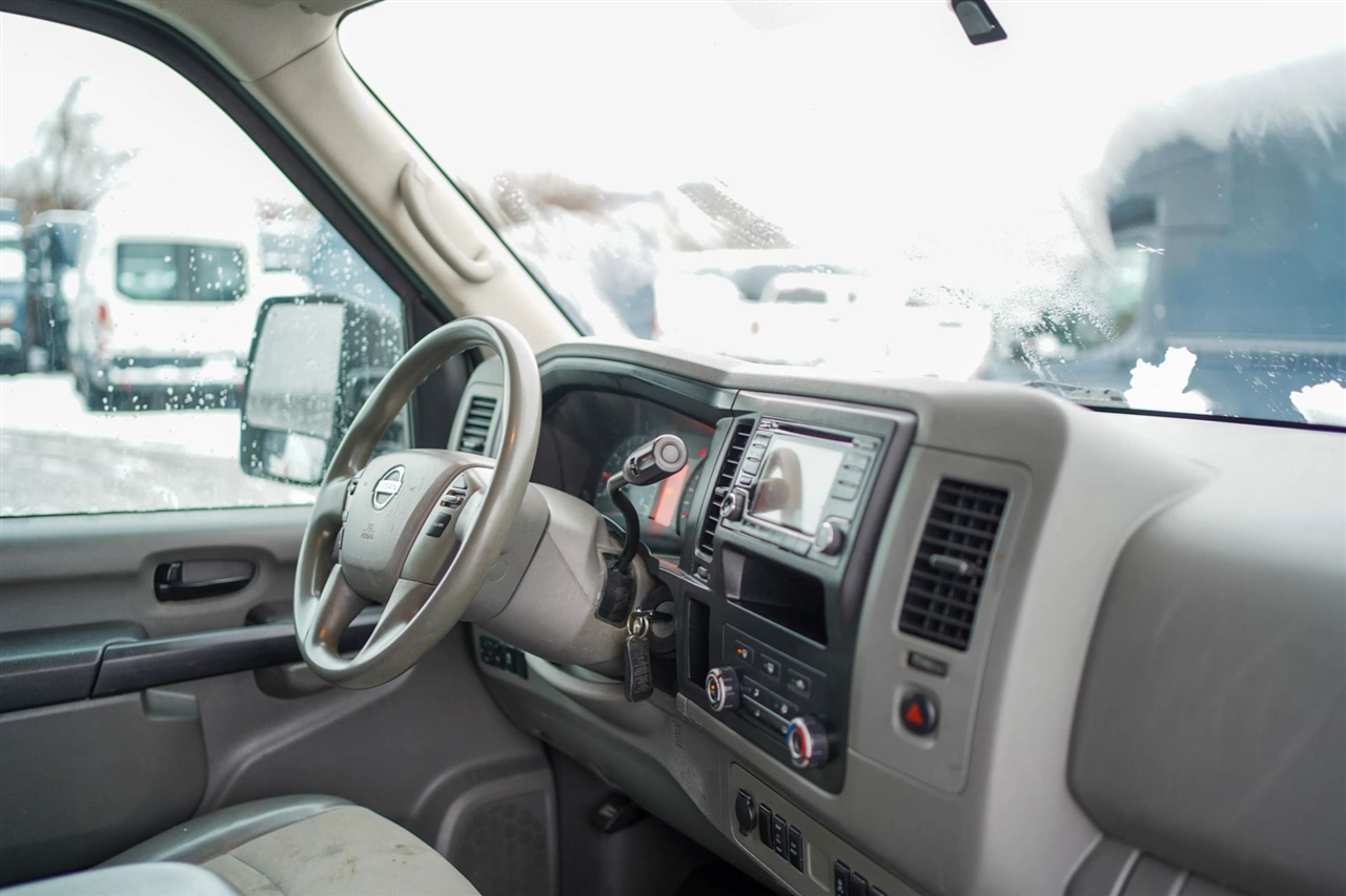 Nissan NV Cargo 2500 HD SV V8 High Roof 2018