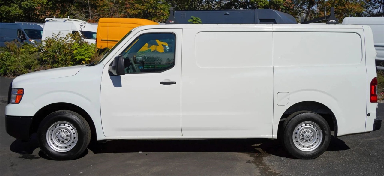 Nissan NV Cargo 2500 HD S V6 2017