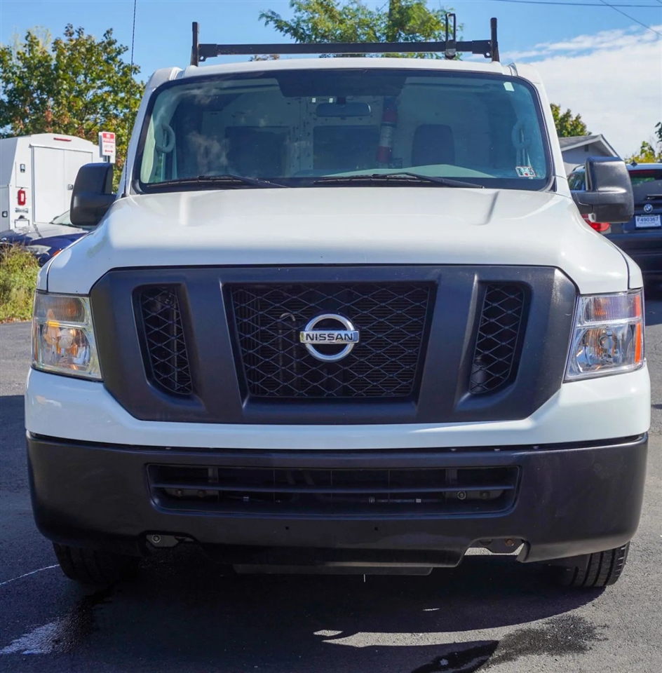 Nissan NV Cargo 2500 HD S V6 2017
