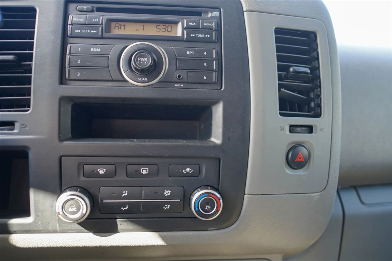 Nissan NV Cargo 2500 HD S V6 2017