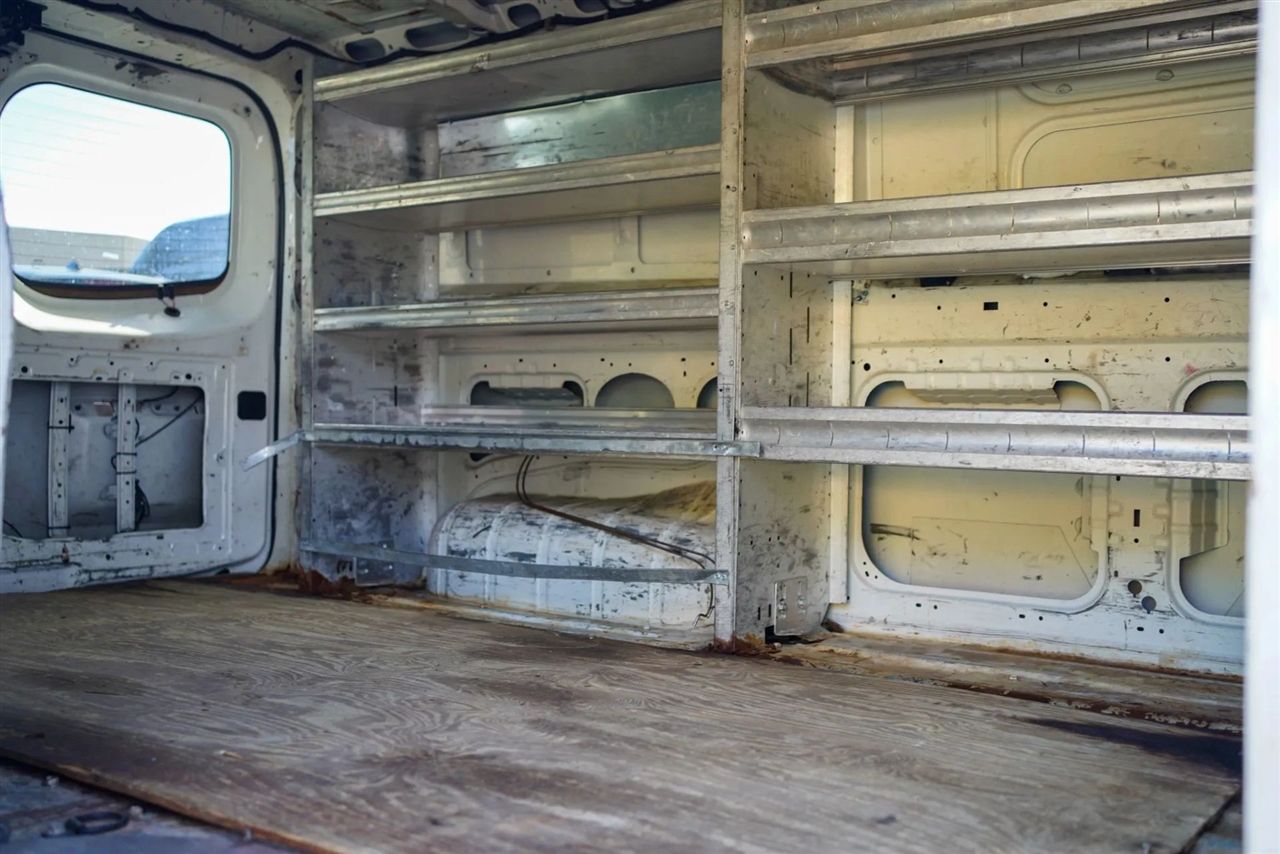 Nissan NV Cargo 2500 HD S V6 2017