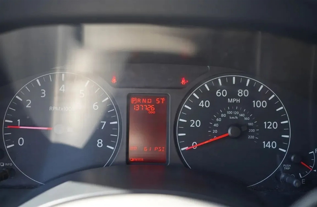 Nissan NV Cargo 2500 HD S V6 2017