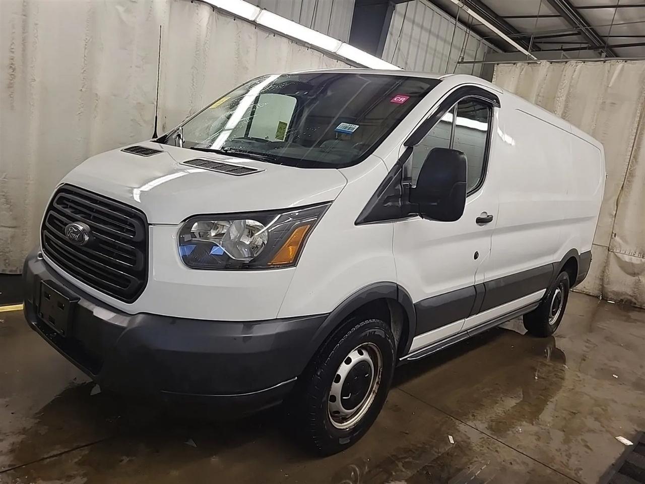 Ford Transit 250 Van Low Roof 60/40 Pass.130-in. WB 2018
