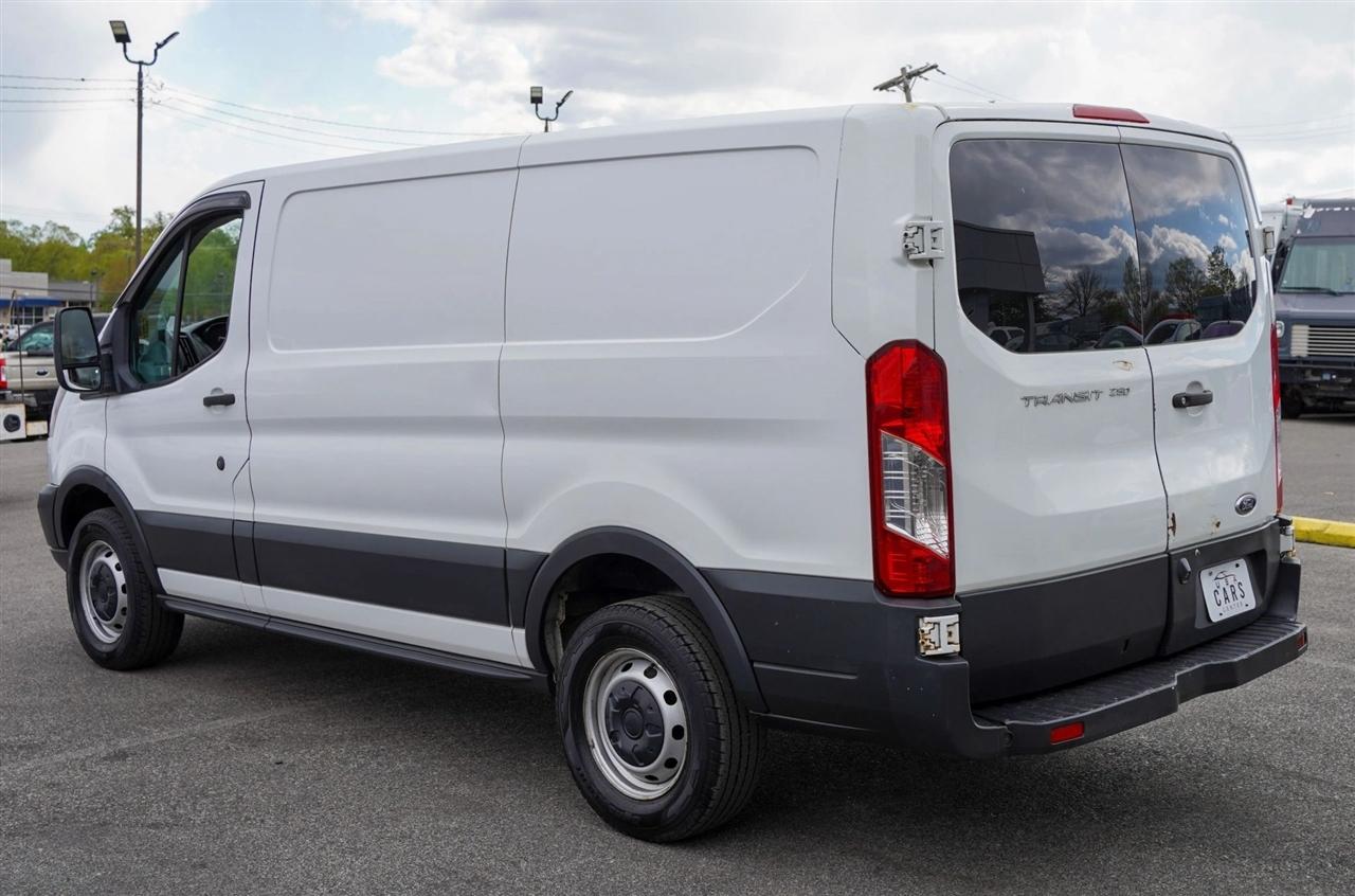 Ford Transit 250 Van Low Roof 60/40 Pass.130-in. WB 2018