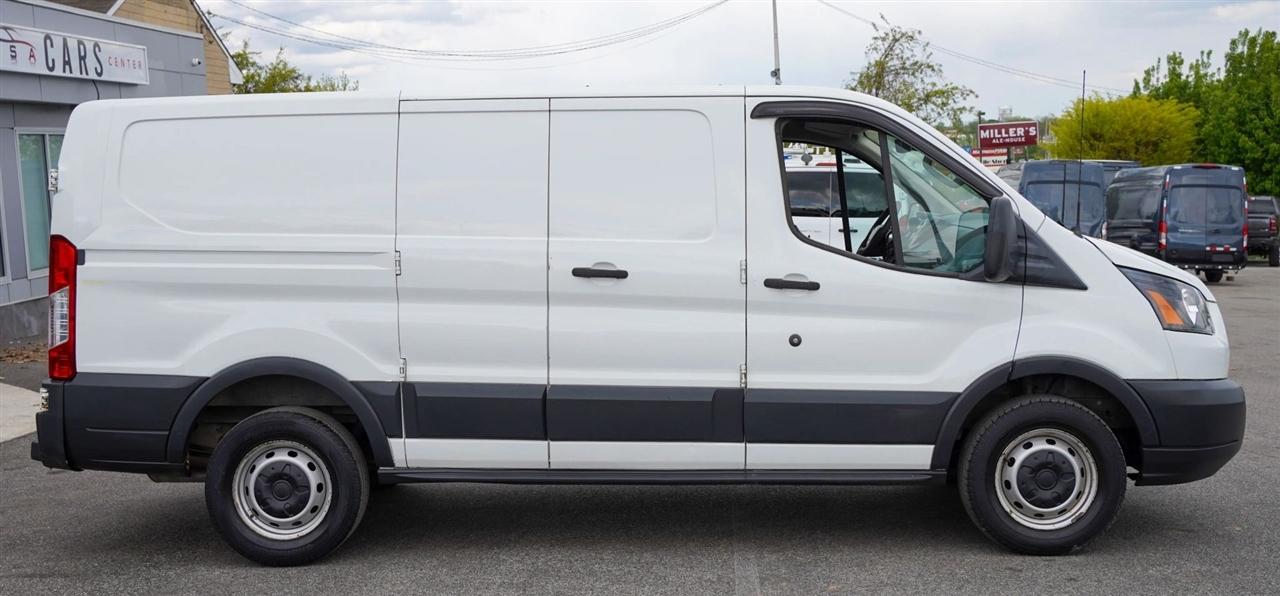 Ford Transit 250 Van Low Roof 60/40 Pass.130-in. WB 2018