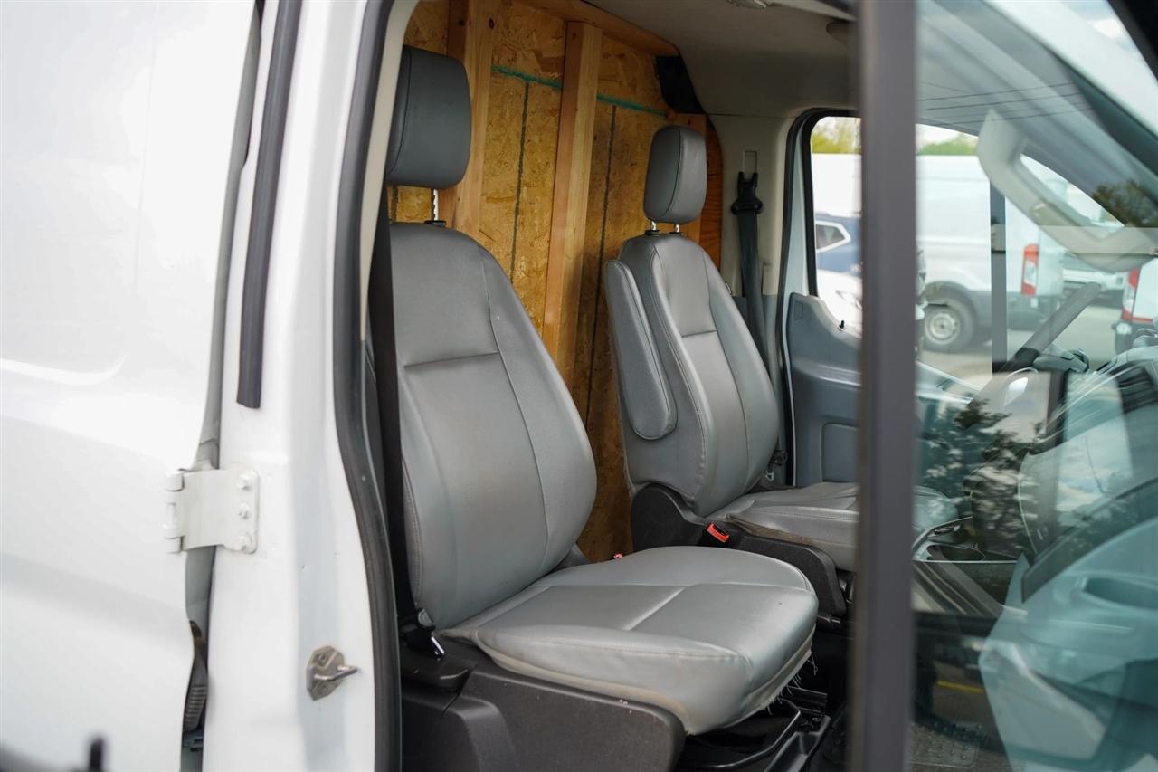 Ford Transit 250 Van Low Roof 60/40 Pass.130-in. WB 2018