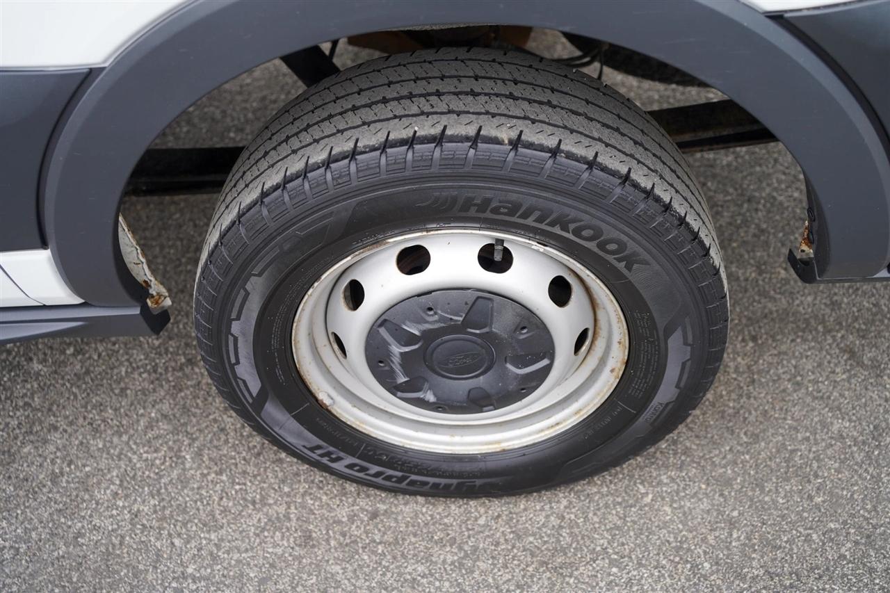 Ford Transit 250 Van Low Roof 60/40 Pass.130-in. WB 2018