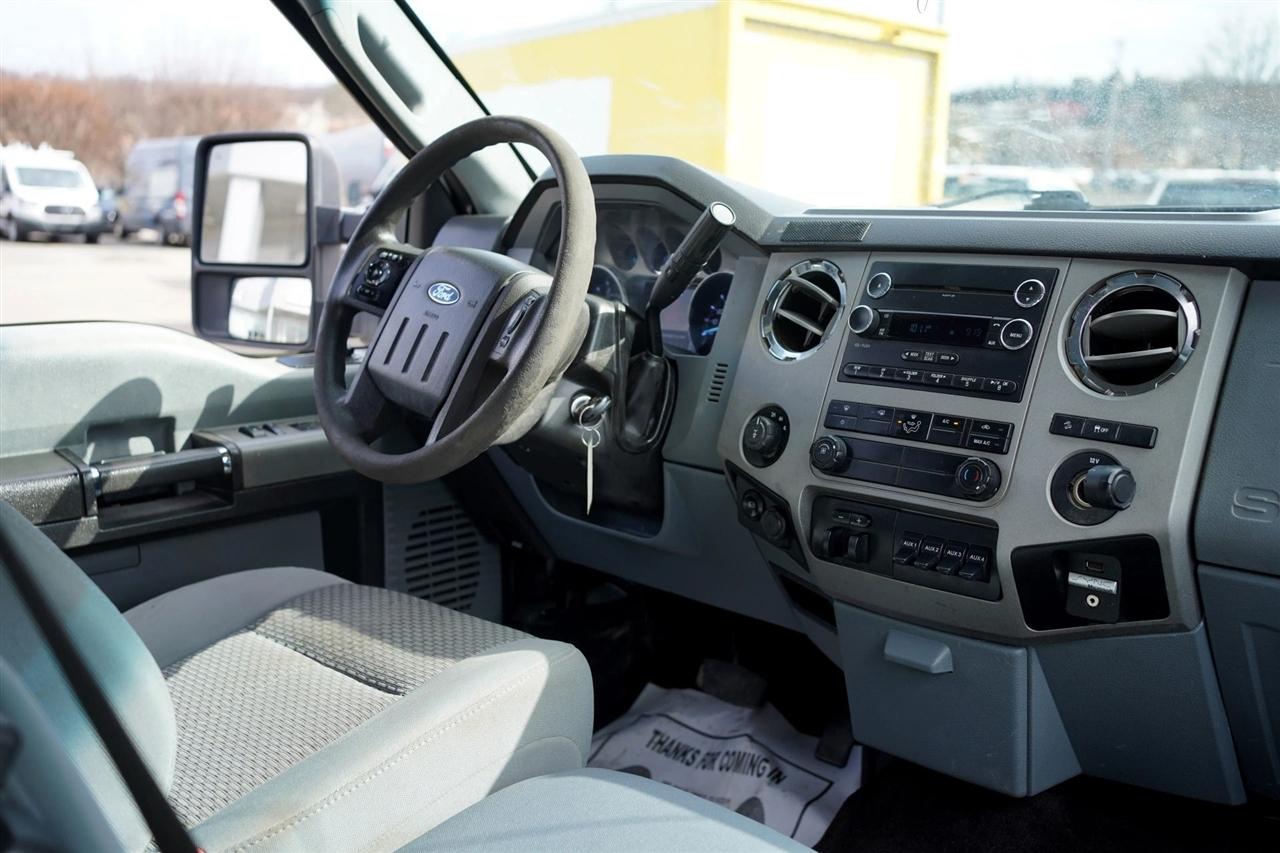 Ford F-350 SD XLT Crew Cab 4WD 2015