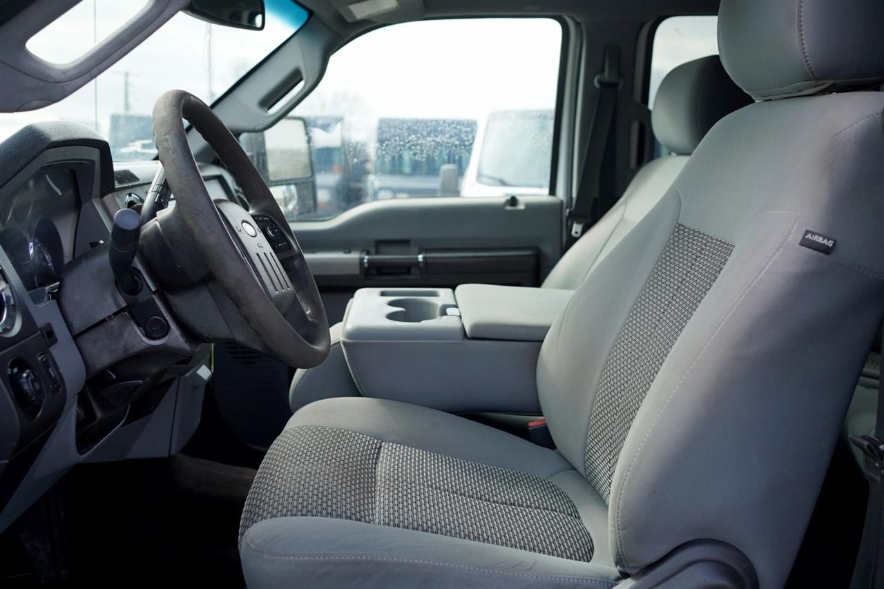 Ford F-350 SD XLT Crew Cab 4WD 2015