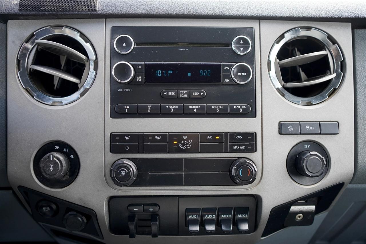 Ford F-350 SD XLT Crew Cab 4WD 2015