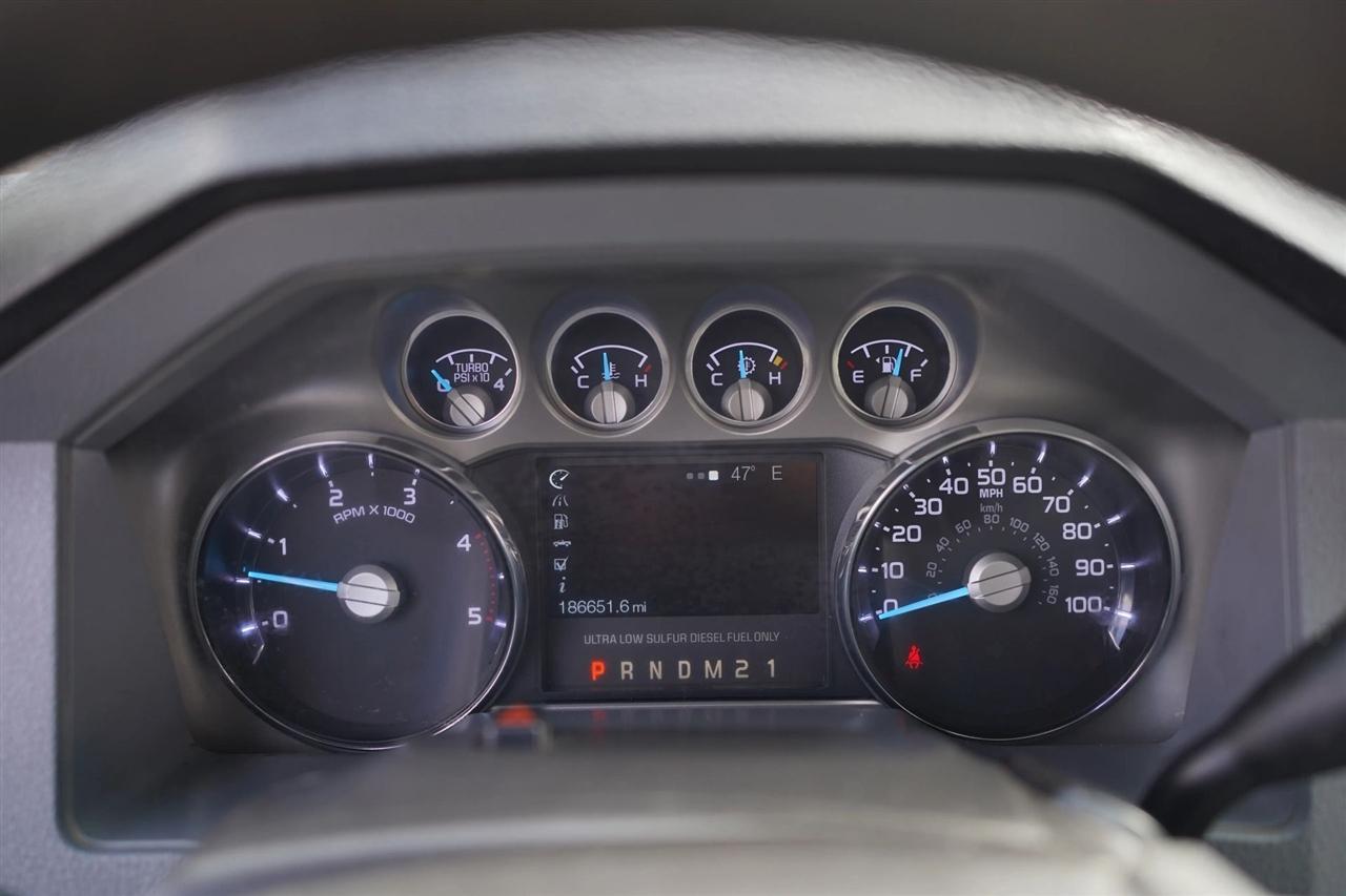 Ford F-350 SD XLT Crew Cab 4WD 2015