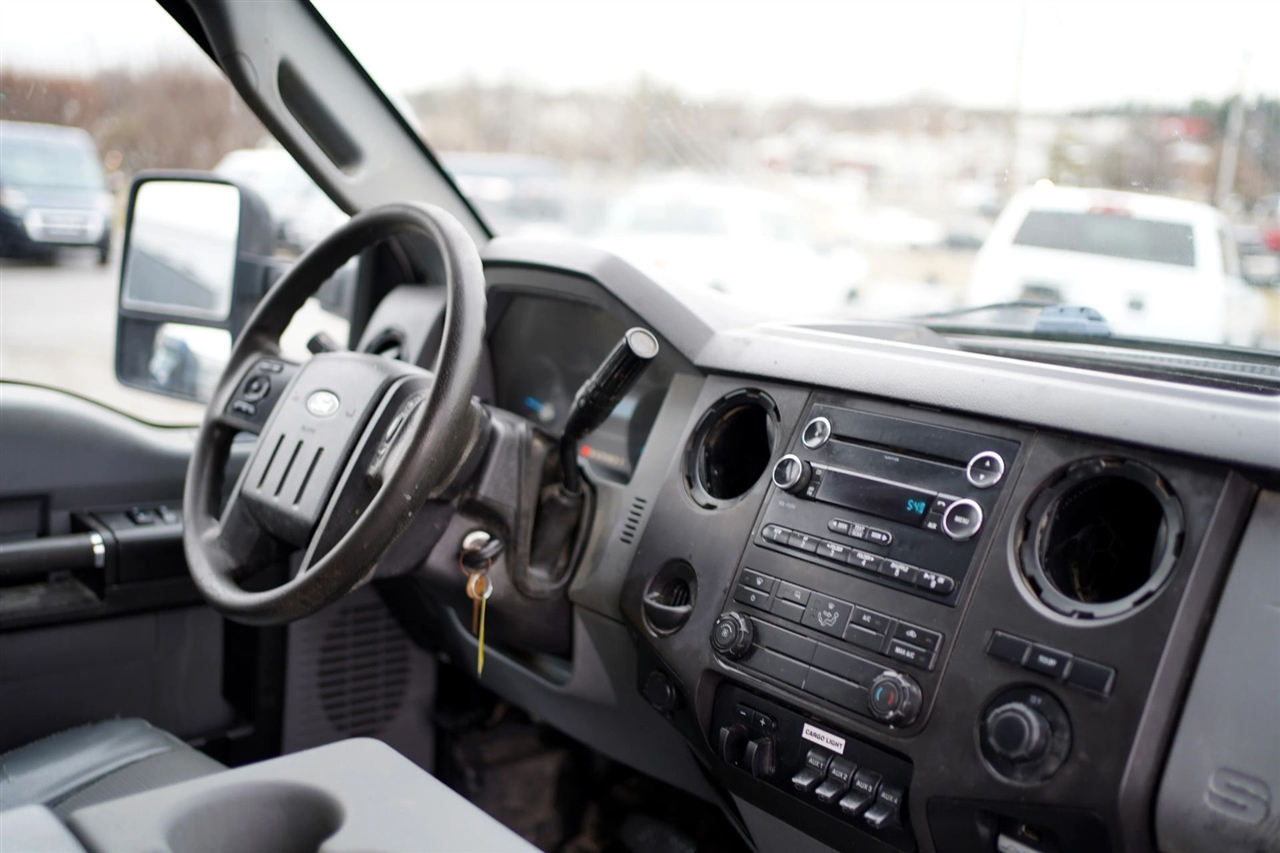 Ford F-550 Crew Cab DRW 4WD 2016