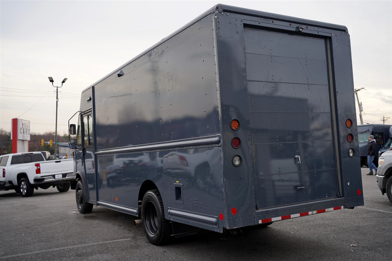 Ford Stripped Chassis  2020