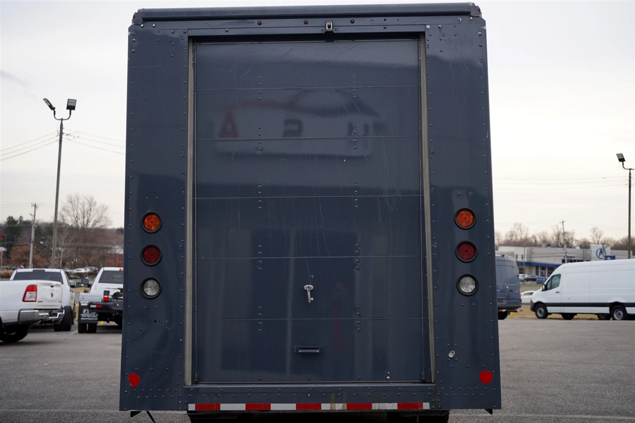 Ford Stripped Chassis  2020