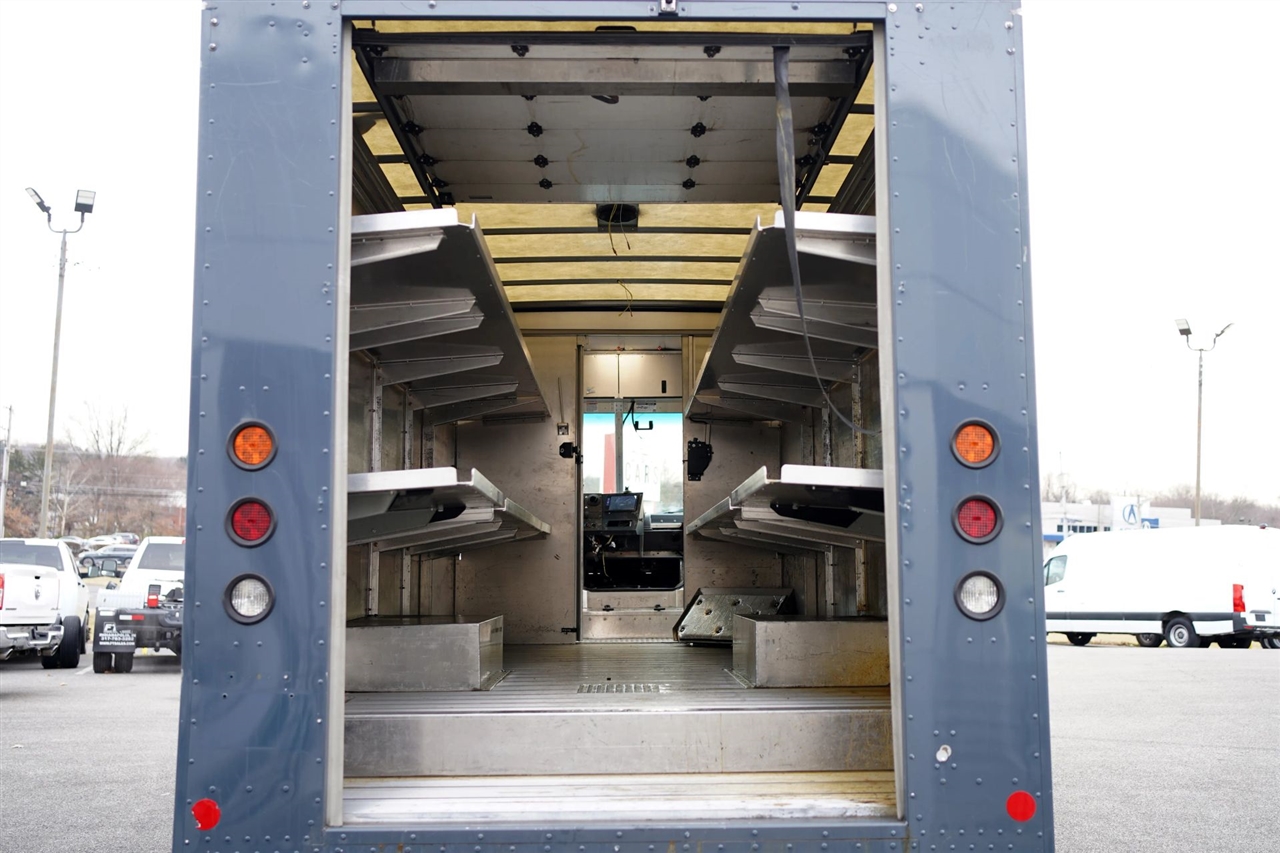 Ford Stripped Chassis  2020