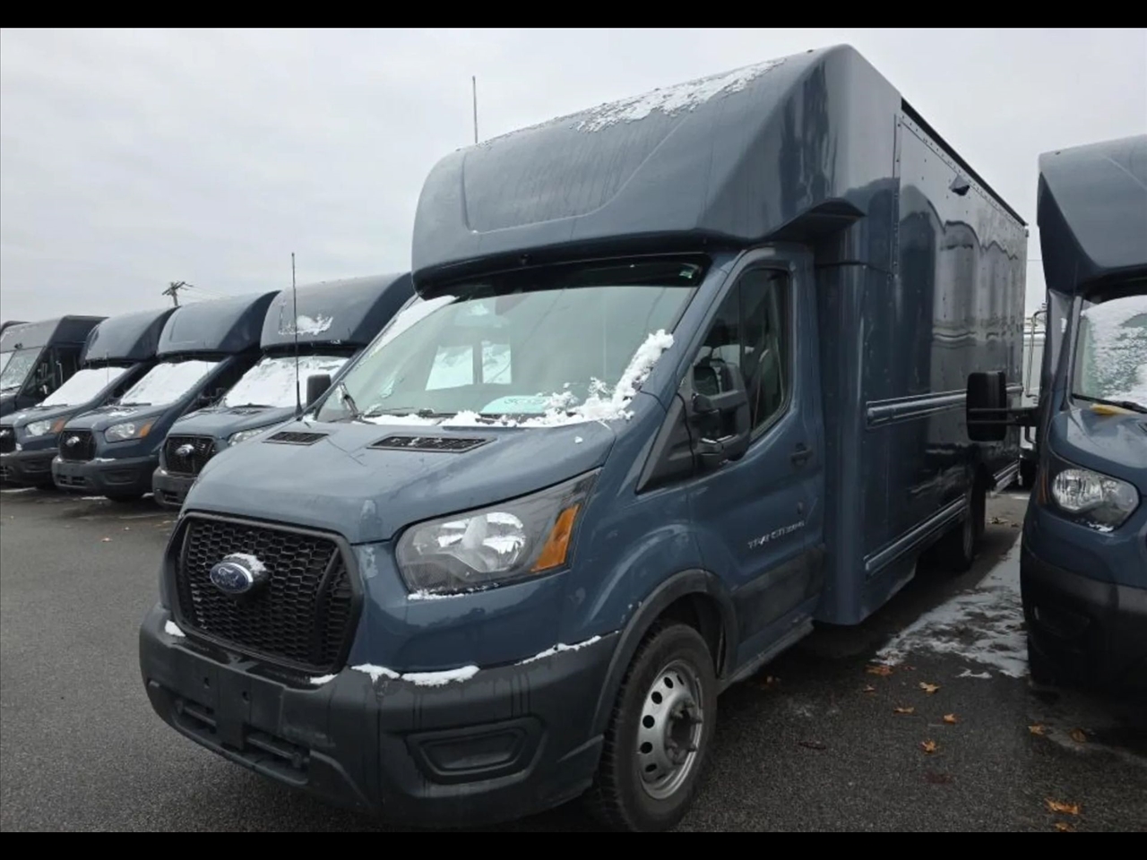 2021 Ford Transit Cutaway Base's photo