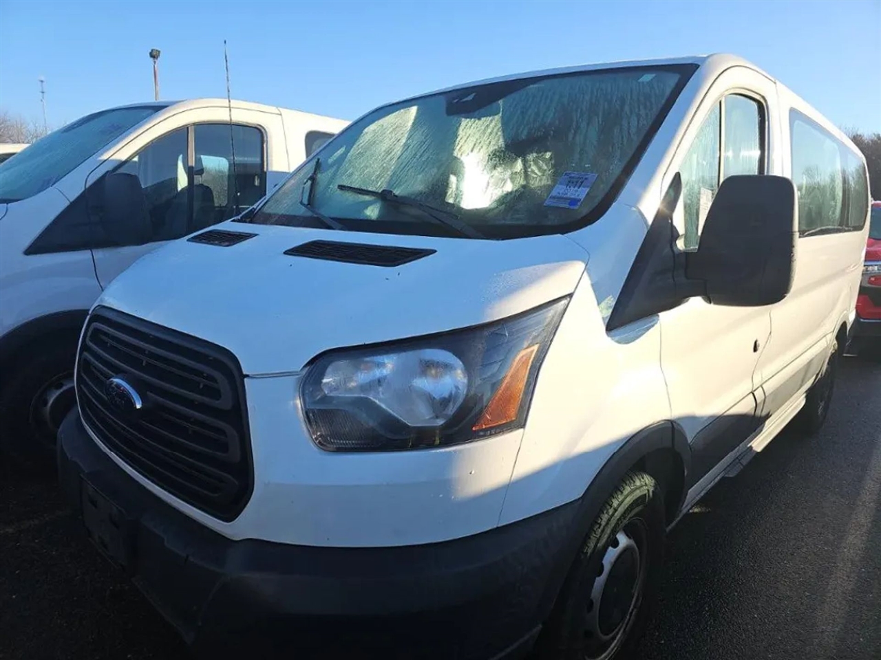 2018 Ford Transit Wagon XL's photo