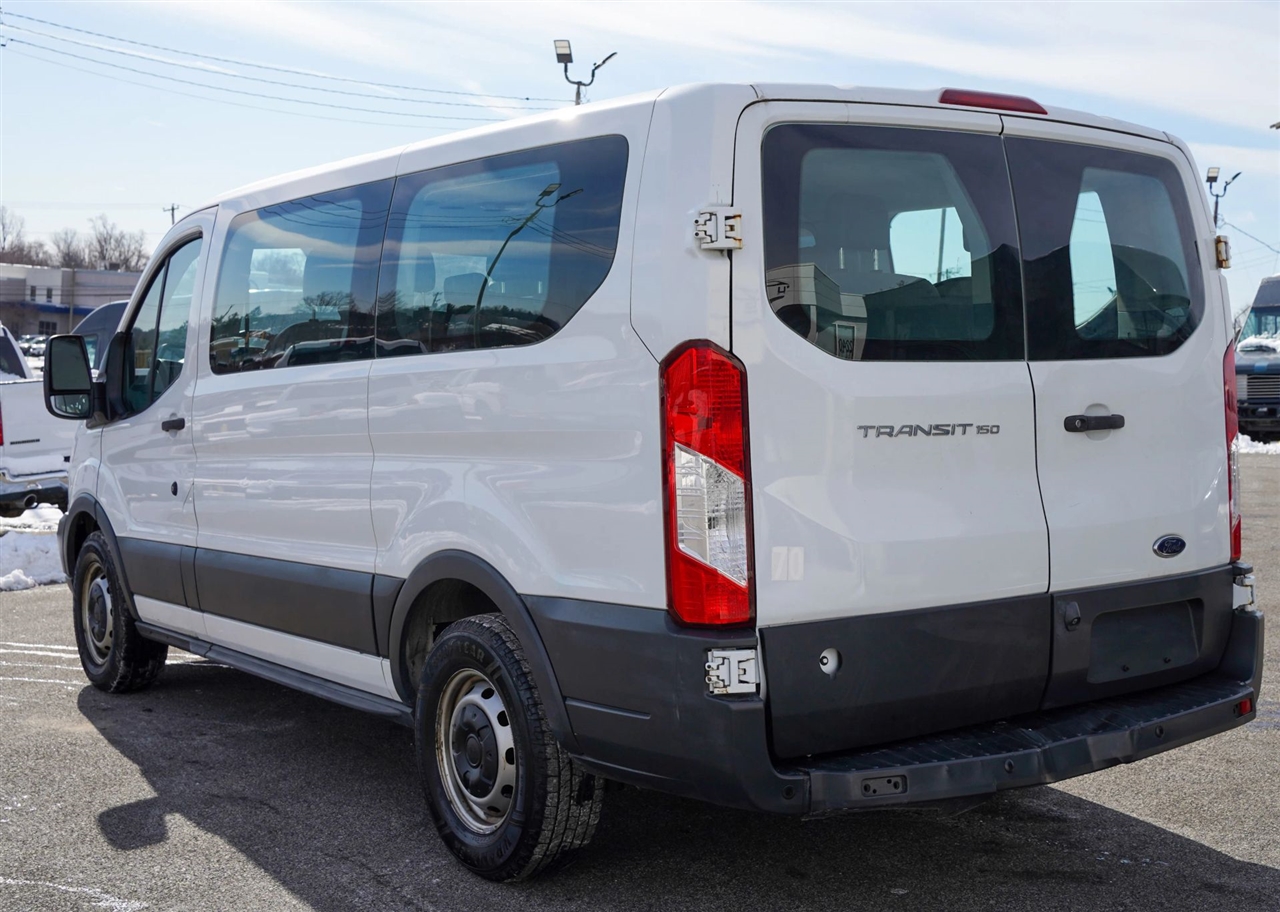 Ford Transit 150 Wagon Low Roof XL 60/40 Pass. 130-in. WB 2018