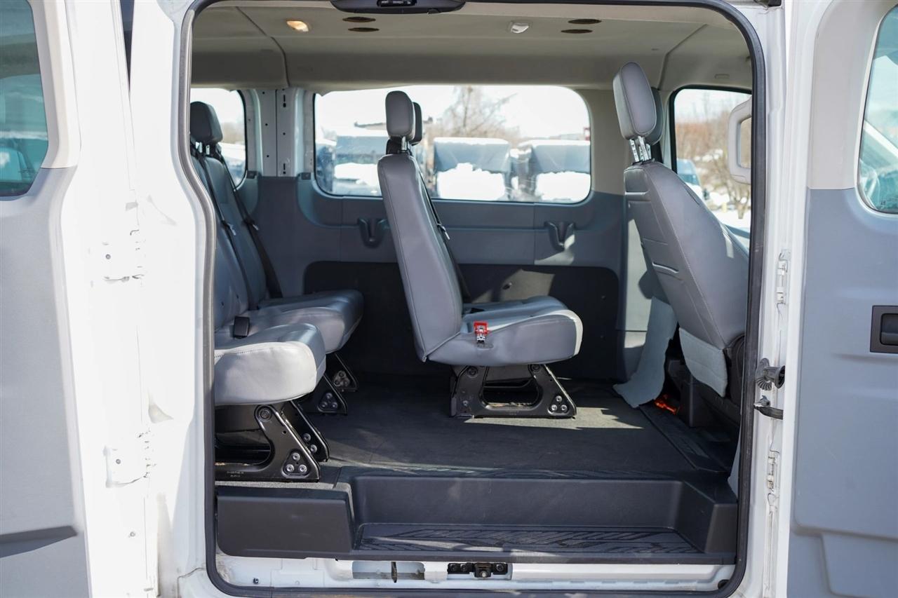 Ford Transit 150 Wagon Low Roof XL 60/40 Pass. 130-in. WB 2018
