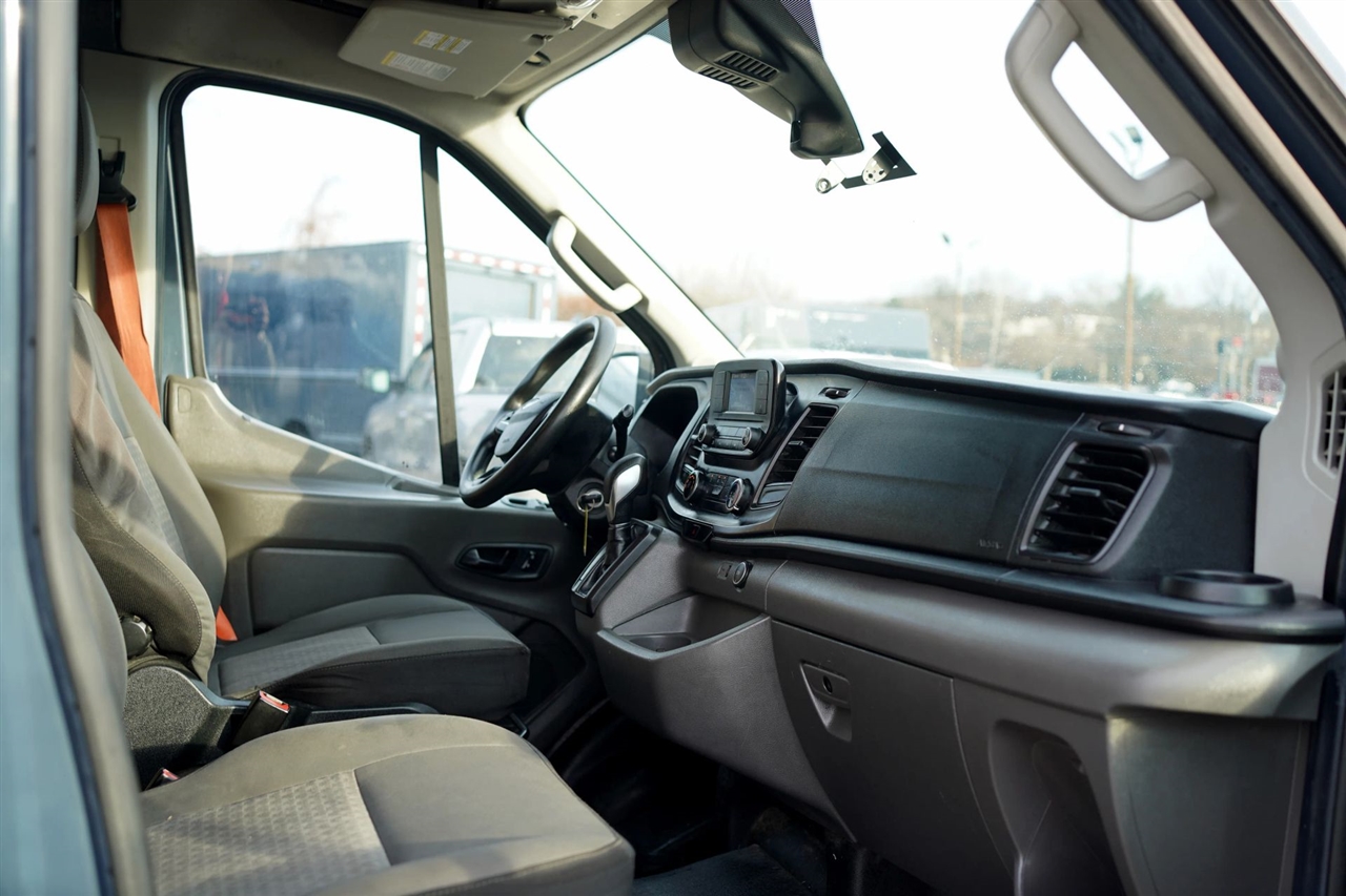 Ford Transit 250 Van High Roof w/Sliding Pass. 148-in. WB EL 2020