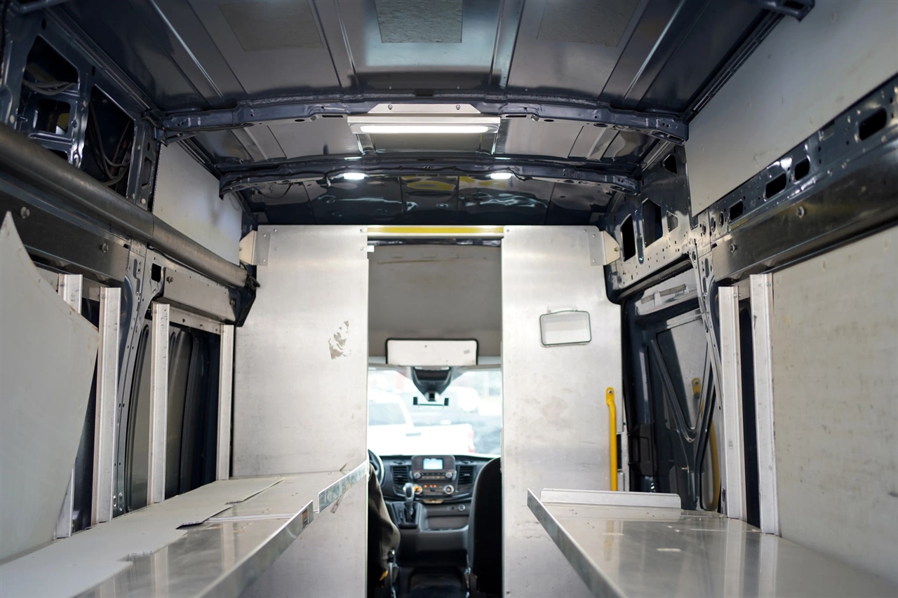 Ford Transit 250 Van High Roof w/Sliding Pass. 148-in. WB EL 2020