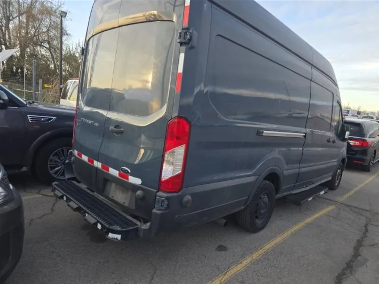 Ford Transit 250 Van High Roof w/Sliding Pass. 148-in. WB EL 2020