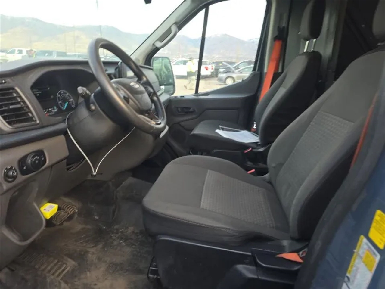 Ford Transit 250 Van High Roof w/Sliding Pass. 148-in. WB EL 2020