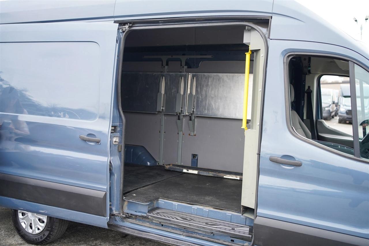 Ford Transit 250 Van High Roof w/Sliding Pass. 148-in. WB EL 2020