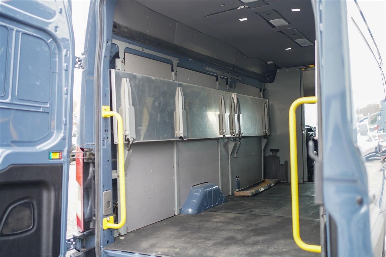 Ford Transit 250 Van High Roof w/Sliding Pass. 148-in. WB EL 2020