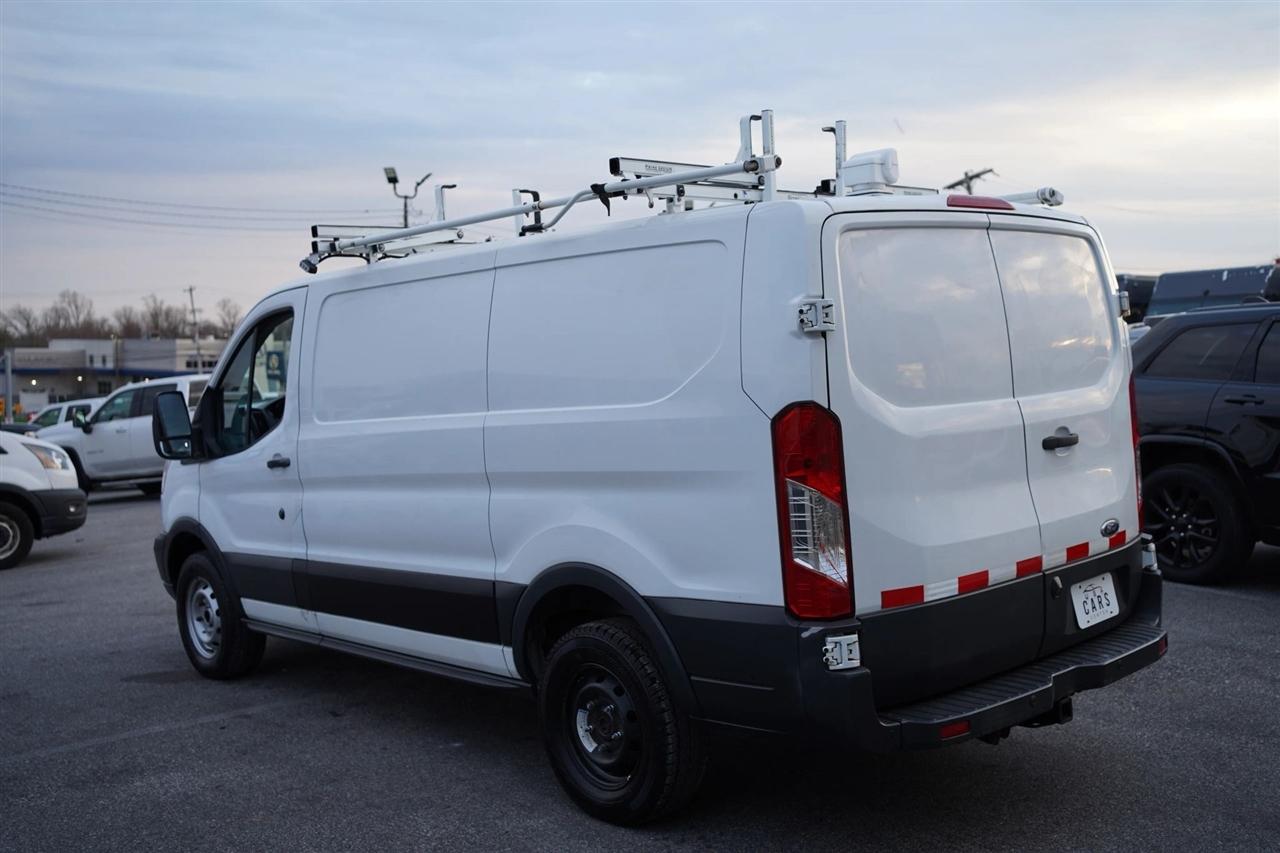 Ford Transit 250 Van Low Roof 60/40 Pass.130-in. WB 2016