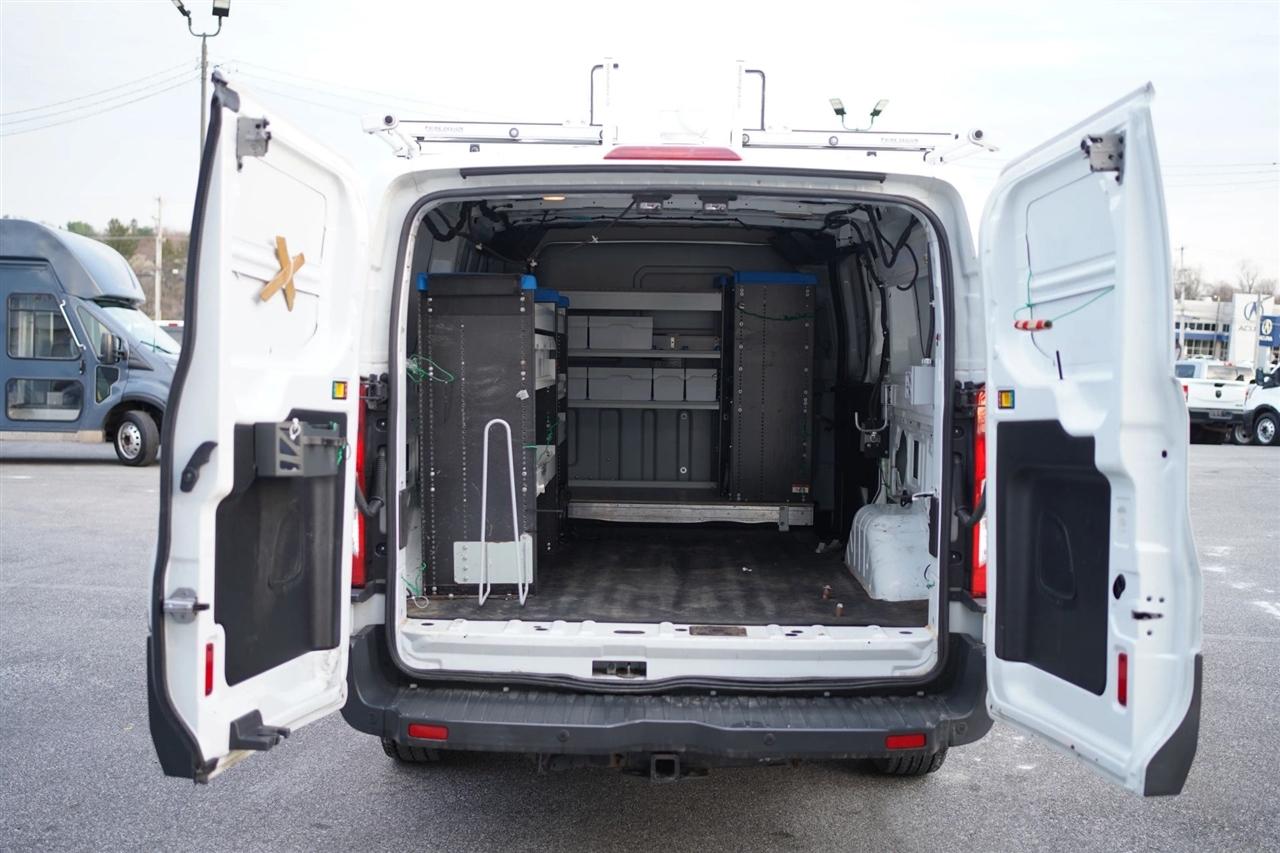 Ford Transit 250 Van Low Roof 60/40 Pass.130-in. WB 2016